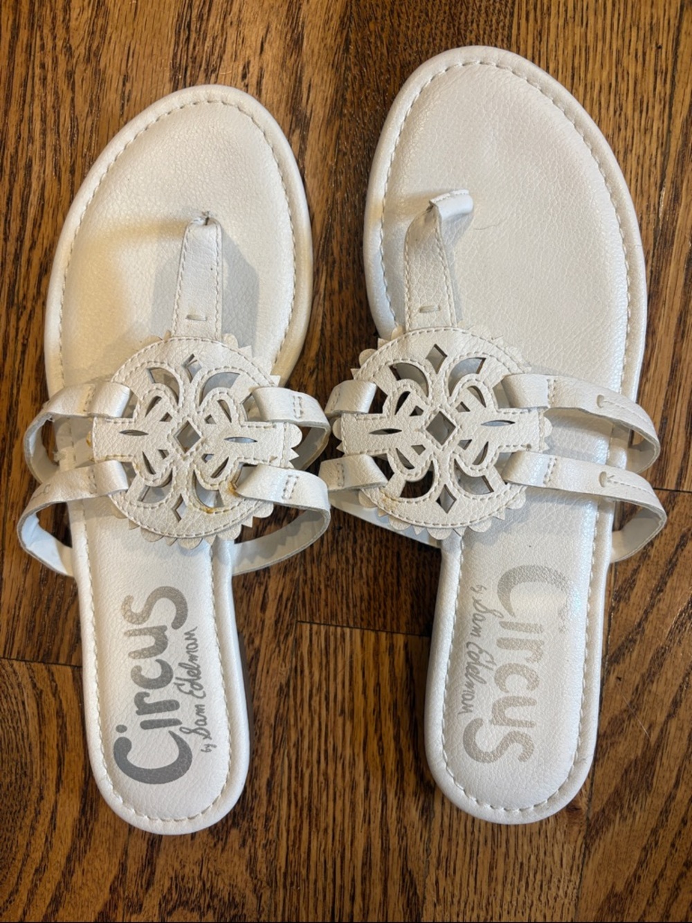 Circus by Sam Edelman White Leather Slide Sandals with Cutout Medallion